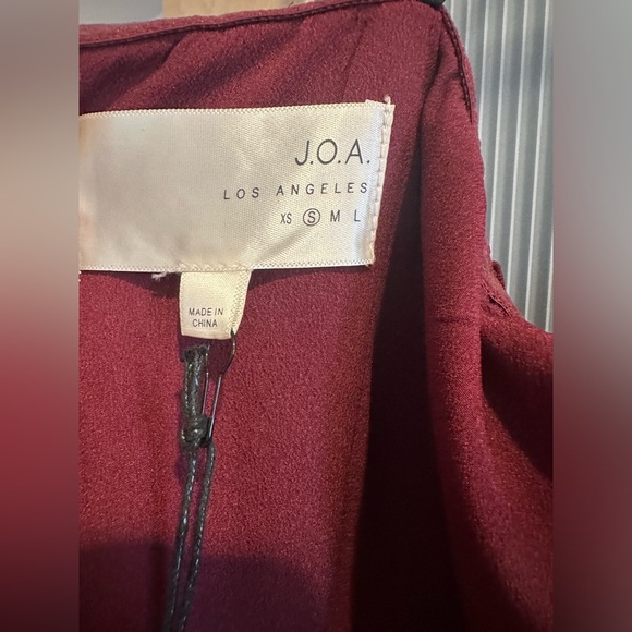 JOA Front Slit Off the Shoulder Maxi Dress In Maroon - Picture 6 of 9